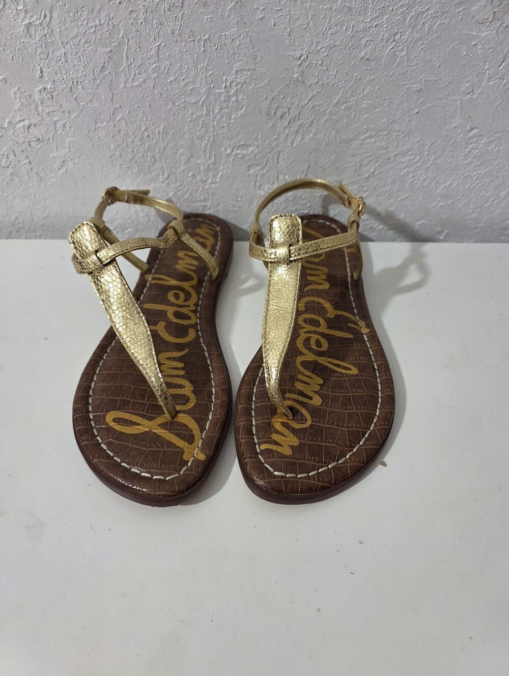 Sam Edelman Gigi Metallic Gold Thong Flat Sandals T-Strap Women’s Size 8.5